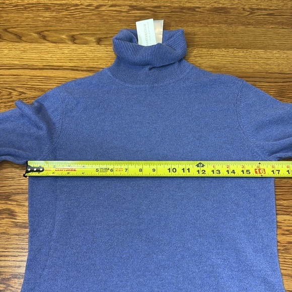 NWT Charter Club 2-Ply Cashmere Turtleneck Sweater Purple Small Quiet Luxury - Picture 7 of 8